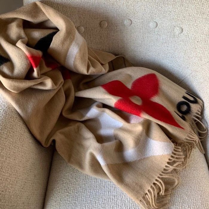 Louis Vuitton Scarf LV00062